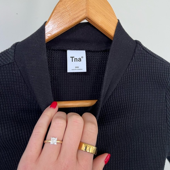 TNA waffle knit long sleeve XS - Picture 4 of 4